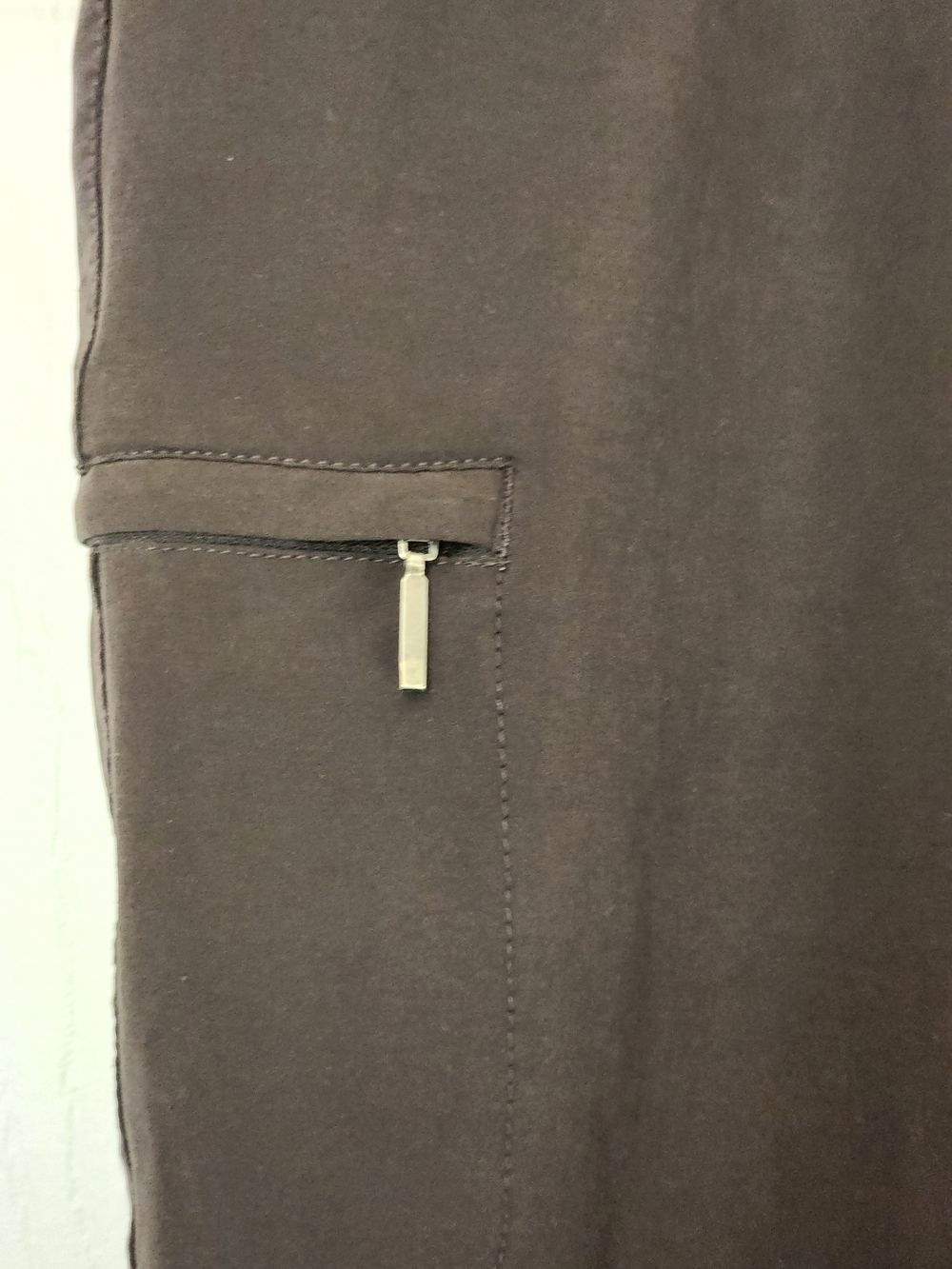 EDDIE BAUER Black Cropped Hiking Pants with Side Zip Drawstring Size 10 - Picture 7 of 10